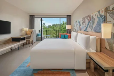 バルコニー・ガーデンビュー付きデラックスキングルーム — Le Meridien Phuket Mai Khao Beach Resort